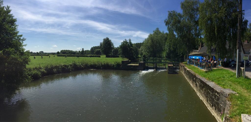 L'Auberge Du Moulin Des Pres Maroilles Exteriér fotografie